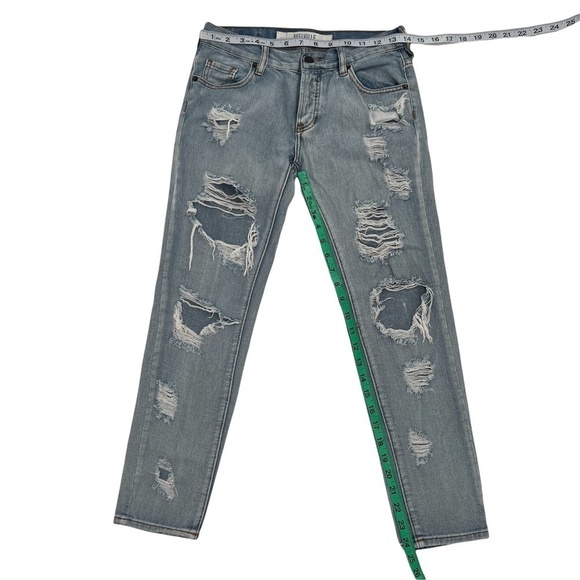 Brandy Melville Button Fly Distressed Jeans Size 23 Women’s - Picture 5 of 8